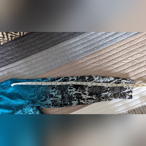 Calvin Klein Ombre Snakeskin Print Blouse - Picture 4 of 12